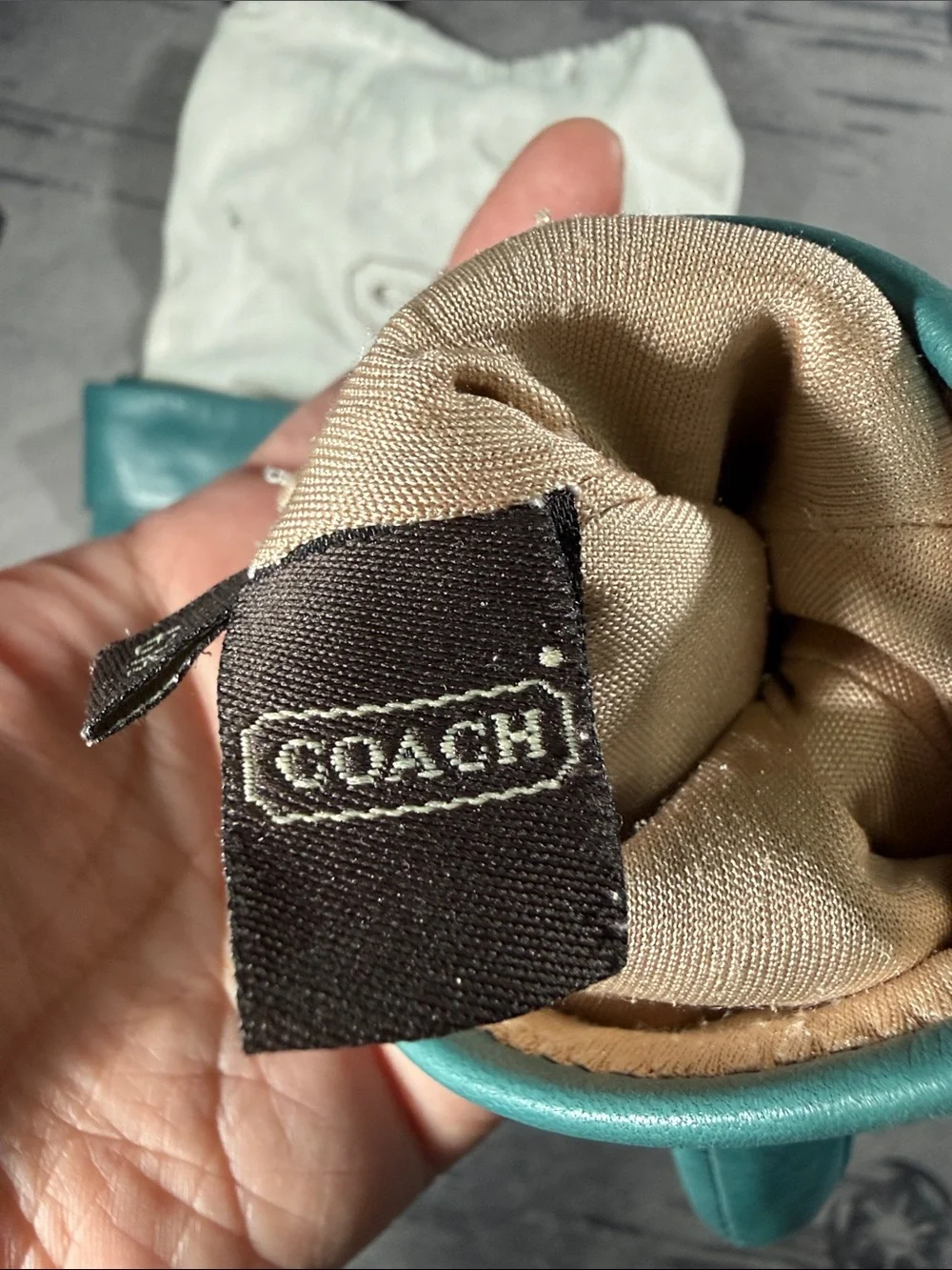 VINTAGE COACH TEAL LEATHER CUFFED GLOVES SZ 6 1/2